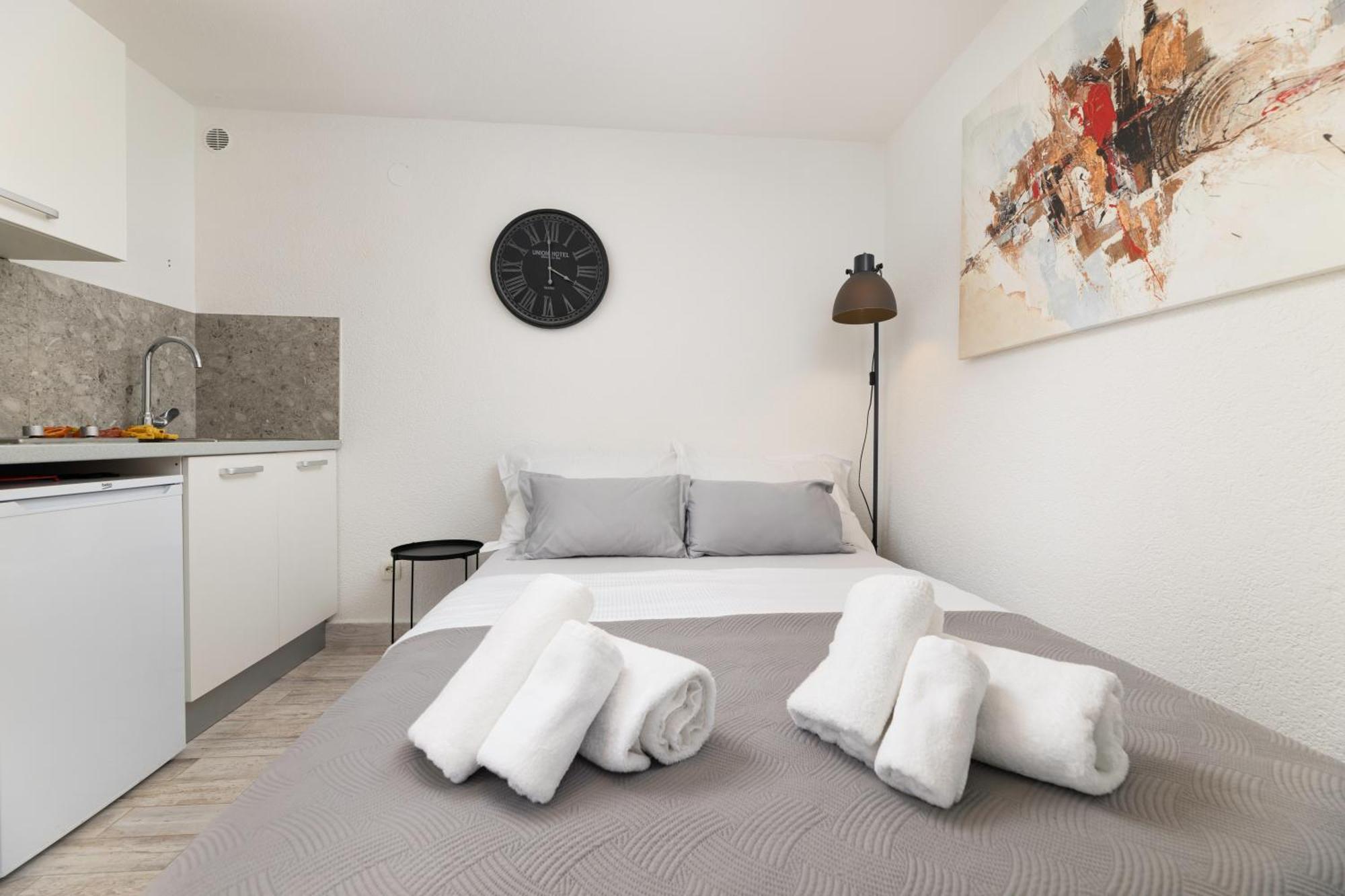 Apartments Lacrima シロ エクステリア 写真